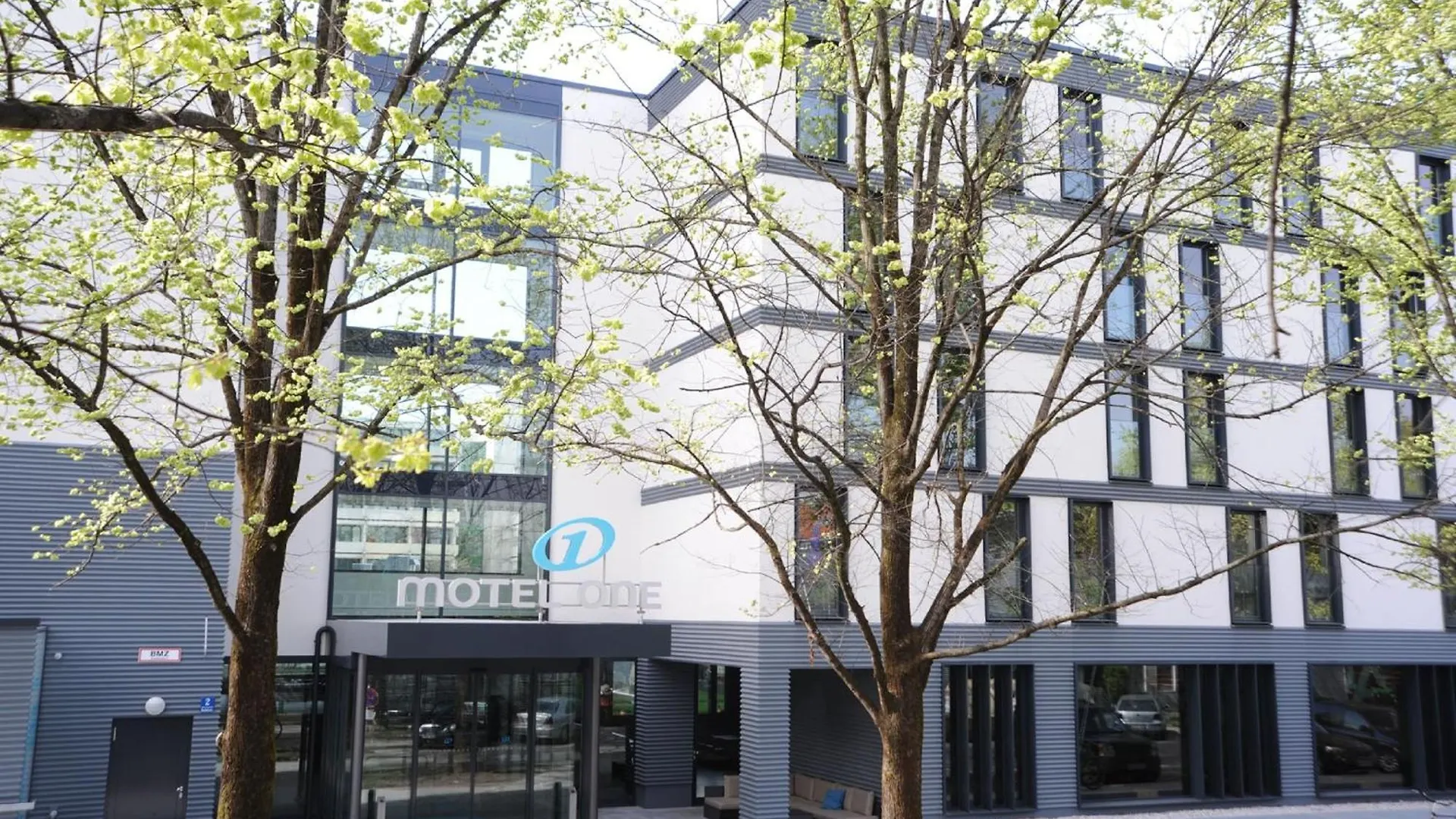 *** Hotel Motel One Muenchen - Deutsches Museum Tyskland
